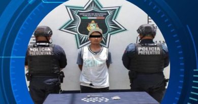 Ciudadanía y policía de Atlixco detienen a sujeto en posesión de sustancias ilícitas y arma hechiza.