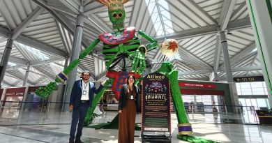 Catrina Monumental de Atlixco llega al AIFA para el mundial de fútbol